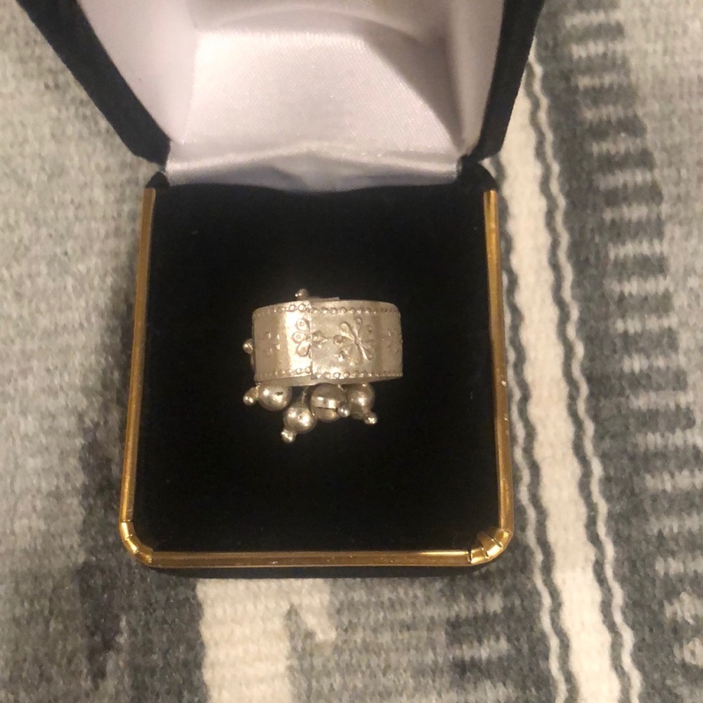 Silver Bead Ring - image 7